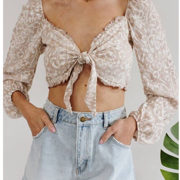 Endless Blu. Crop Blouse Size Large - Picture 2 of 11